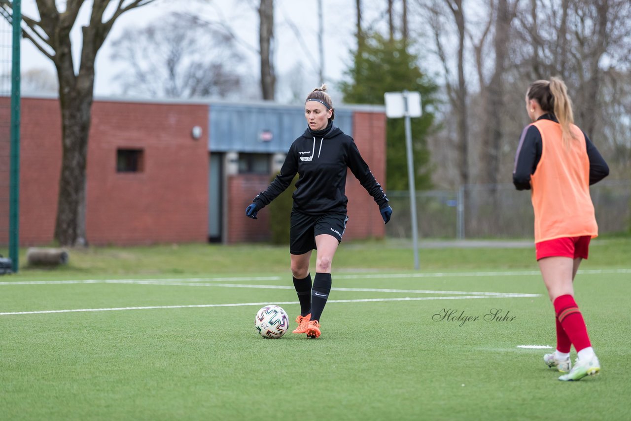 Bild 210 - Co-Trainerin der Frauen Nationalmannschaft Britta Carlson in Wahlstedt